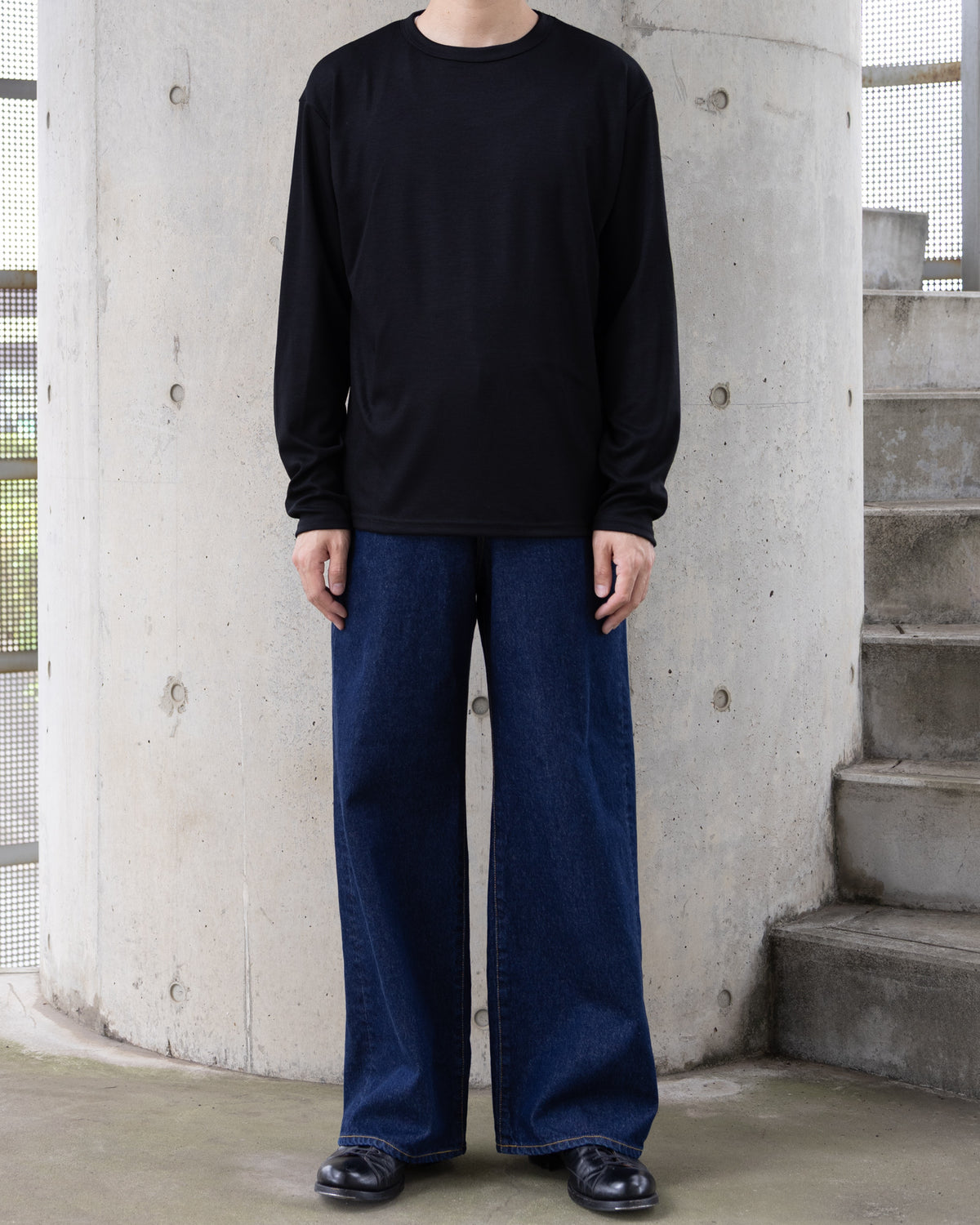 SOPHIE TEE - BLACK