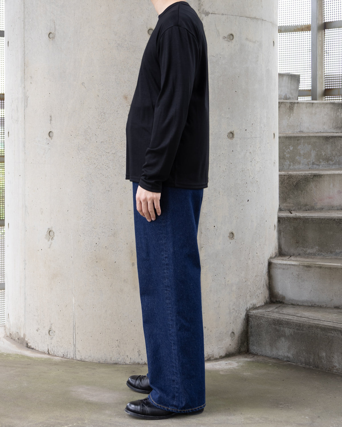 SOPHIE TEE - BLACK