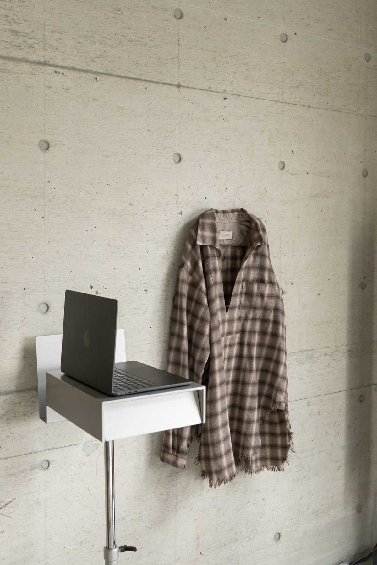 WOOL OMBRE CHECK LONG SKIPPER SHIRT - IVORY x BROWN