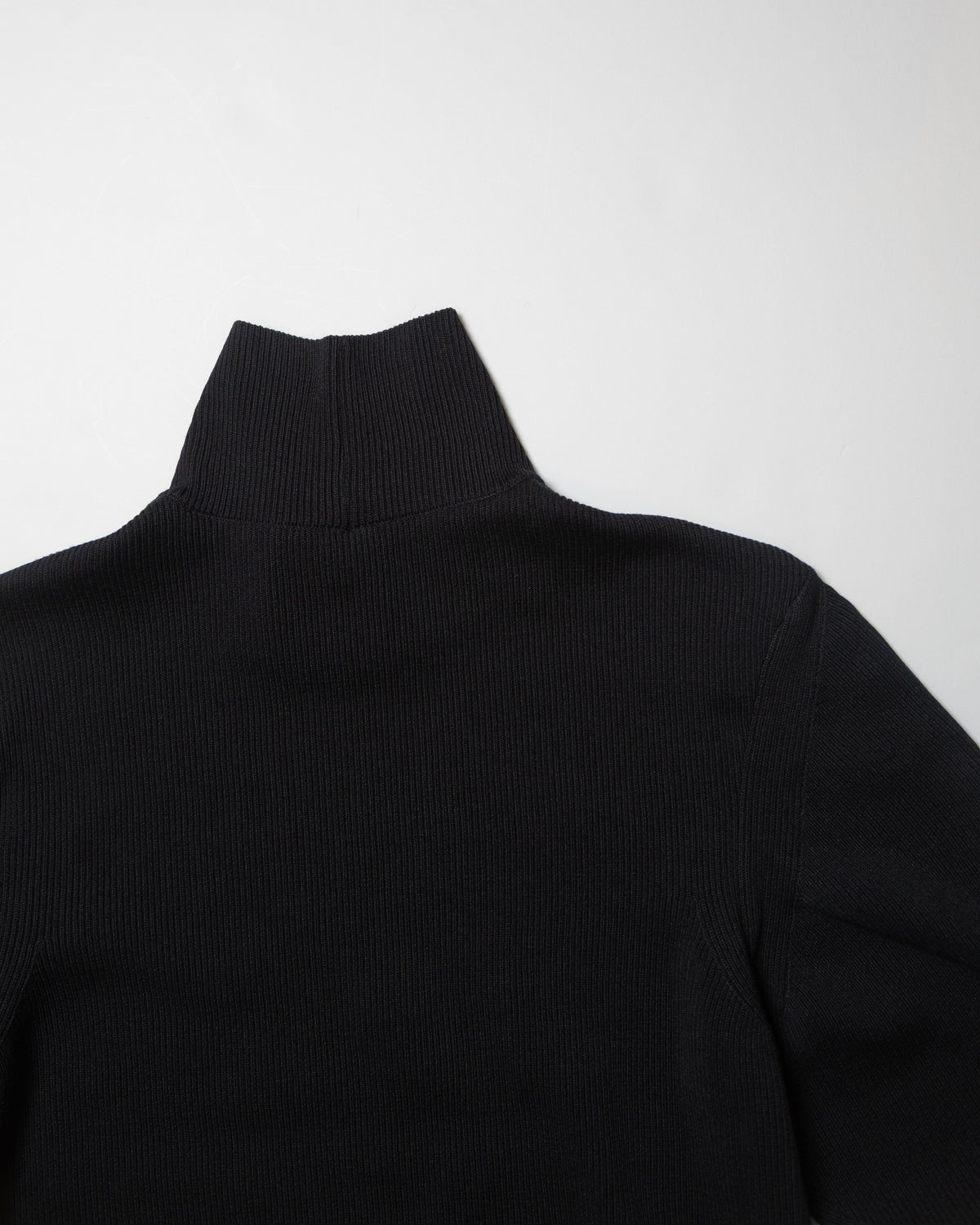 FCR HIGH NECK KNIT - BLACK