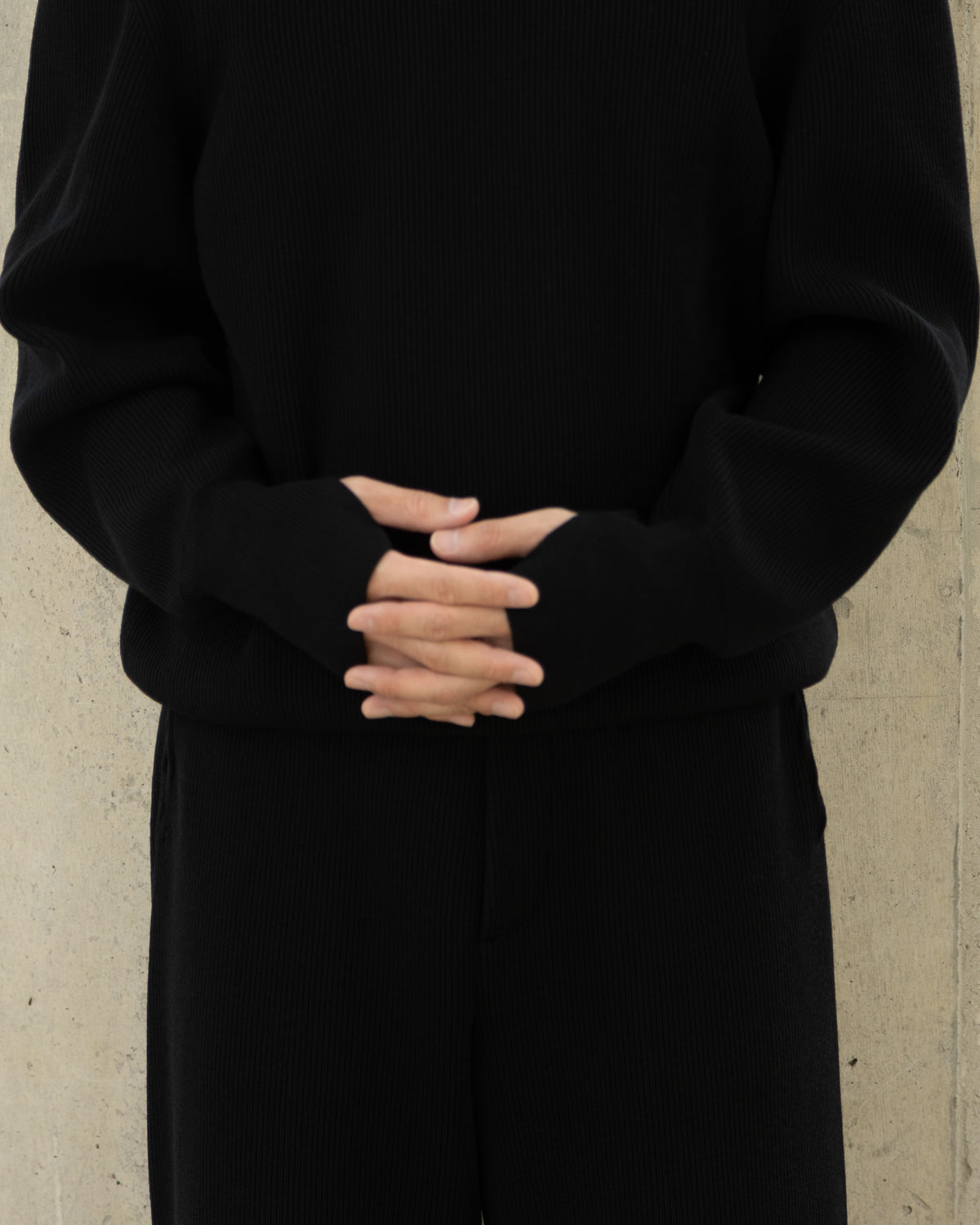 FCR HIGH NECK KNIT - BLACK