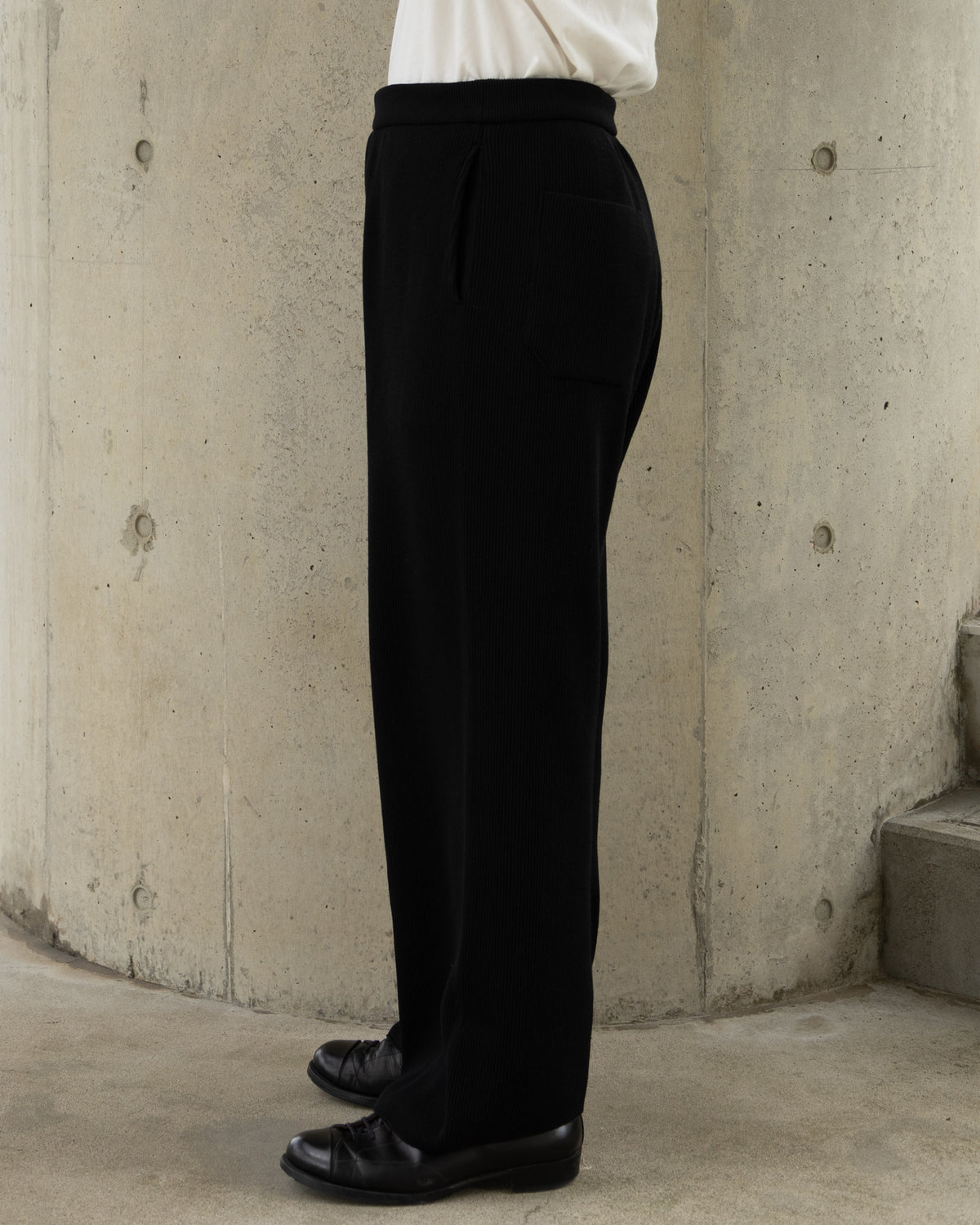 FCR KNIT TROUSERS - BLACK
