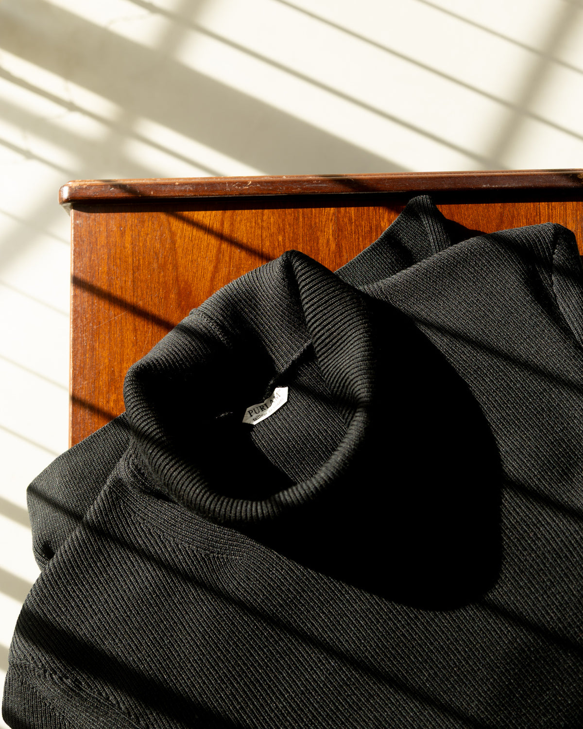 FCR HIGH NECK KNIT - BLACK