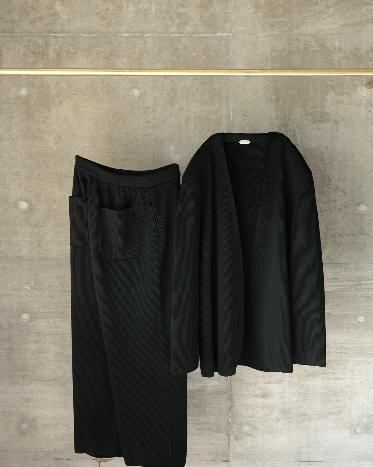 FCR KNIT TROUSERS - BLACK